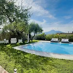 Bed and Breakfast C Luxury Estate SantʼAntonio Abate