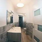 C Luxury Estate 4*